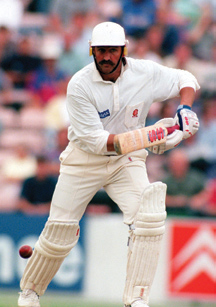 Graham Gooch using our bat